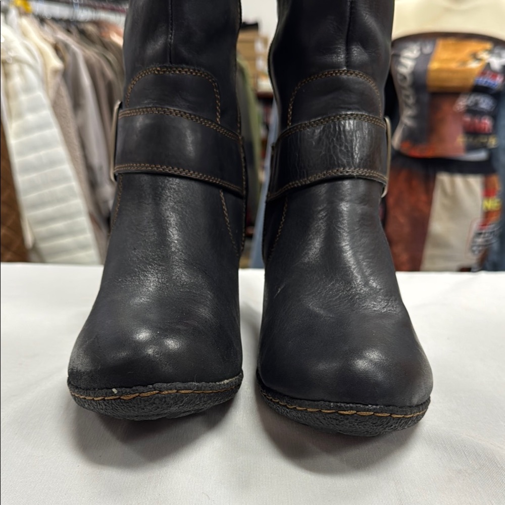 BOC Black Heeled Boots with Textured Leather Finish - Picture 3 of 12